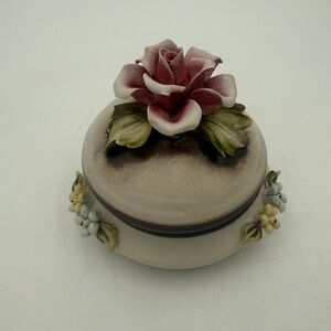 Beautiful Nuova Capodimonte Italy Porcelain Pastel Pink Rose Trinket Box